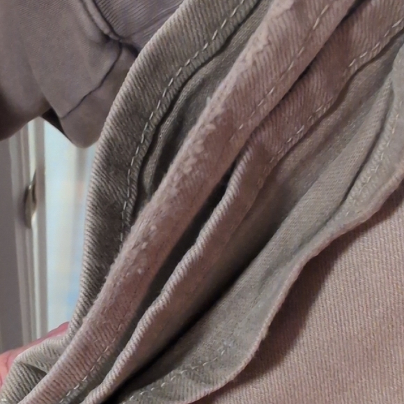 Daniel Cremieux Men's Tan Relaxed Jeans - Picture 6 of 8